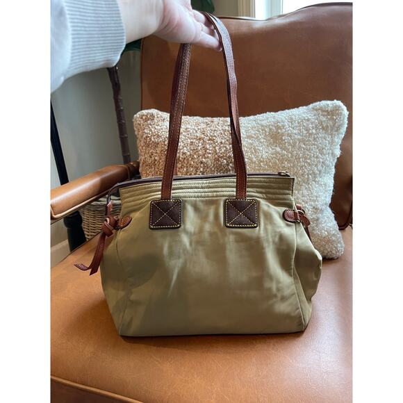 Dooney & Bourke nylon purse - Picture 2 of 13